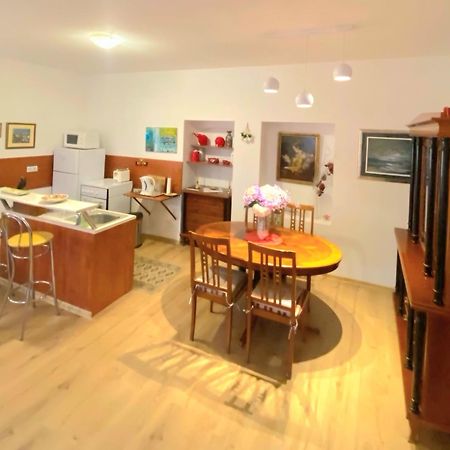 Apartment Lara Ντουμπρόβνικ Εξωτερικό φωτογραφία
