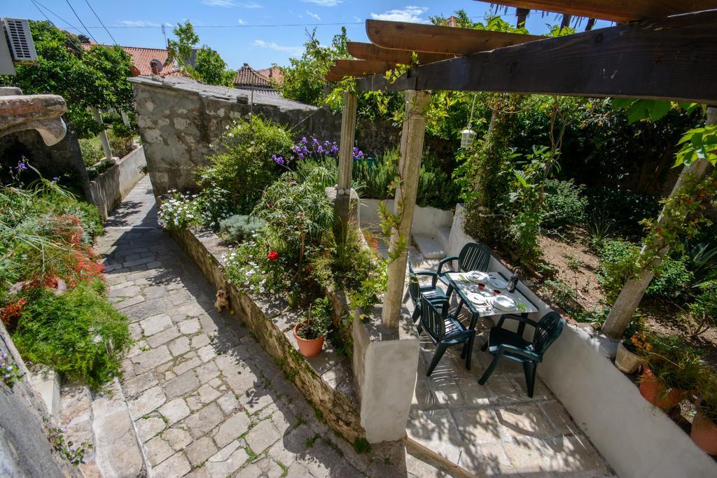 Apartment Lara Ντουμπρόβνικ Εξωτερικό φωτογραφία